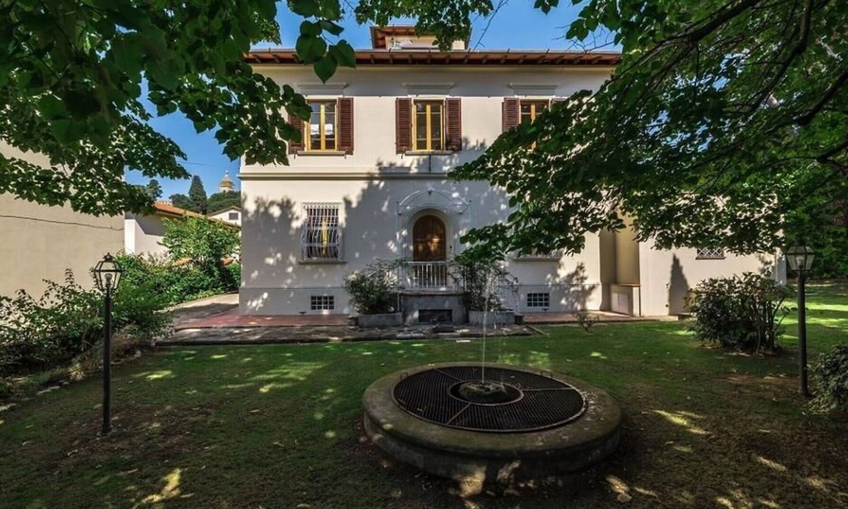 Calenzano Villa | Villa Gally beautiful premium villa with garden and p/pool
