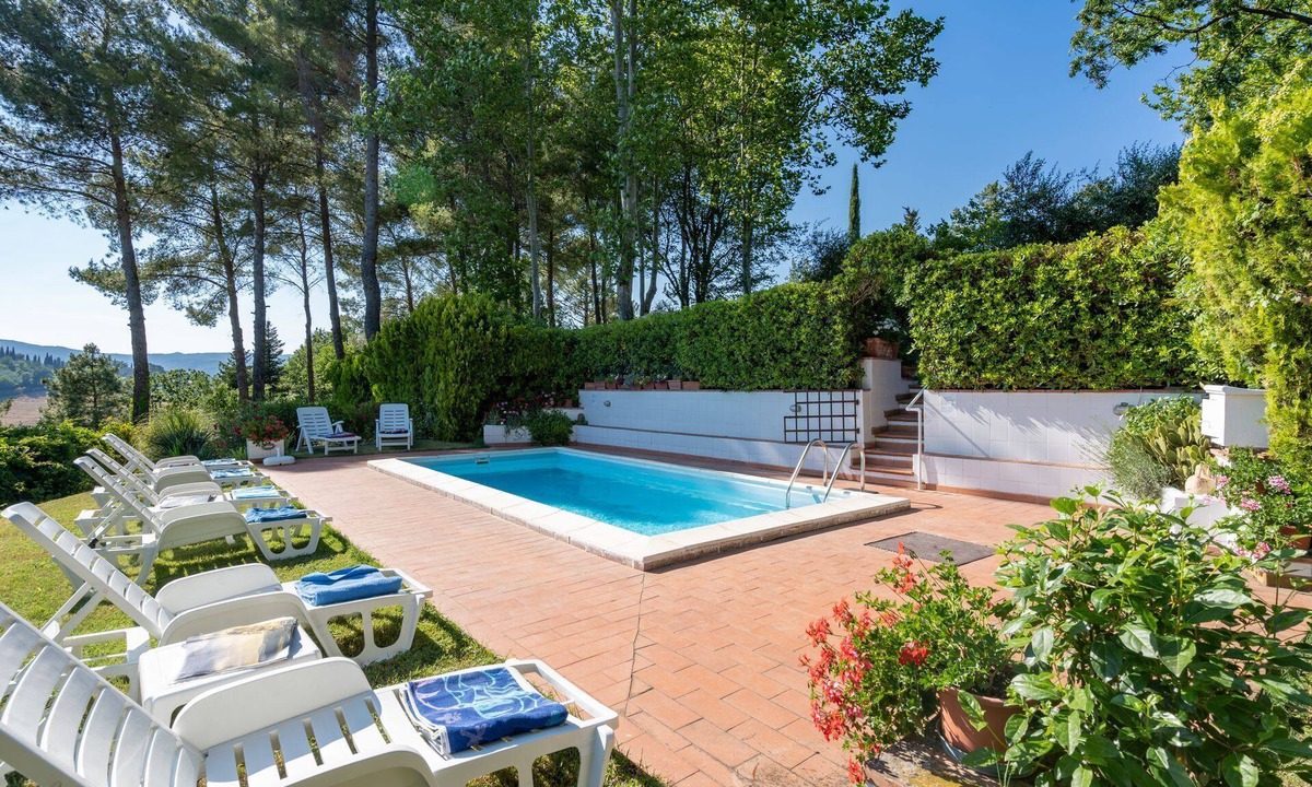Colle di Val d'Elsa Villa | Villa in Colle Di Val D'elsa with 3 bedrooms sleeps 6