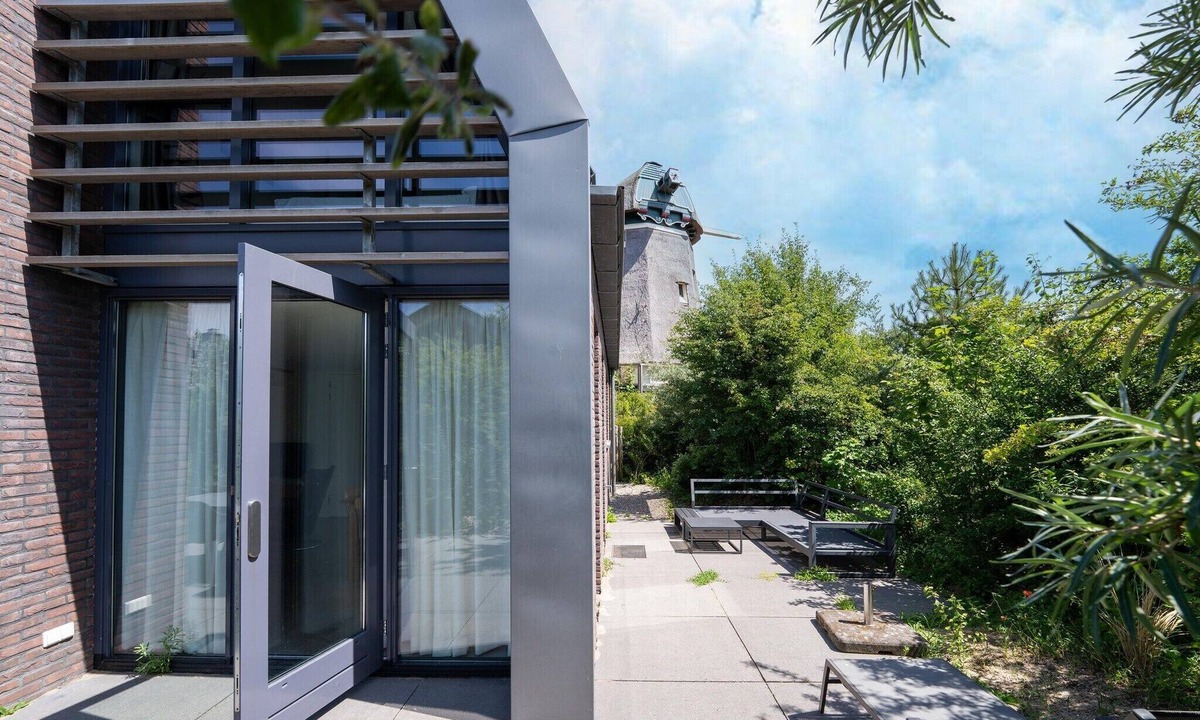 Egmond aan den Hoef House | Villa in Egmond near Beach & Windmill