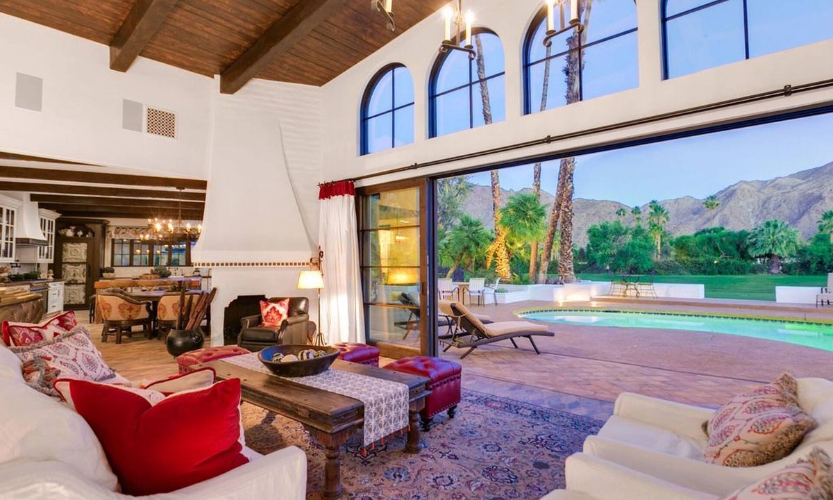 Indian Wells Villa | Villa In Indian Wells With Kitchen, Fireplace/Heating, Sports/Activities
