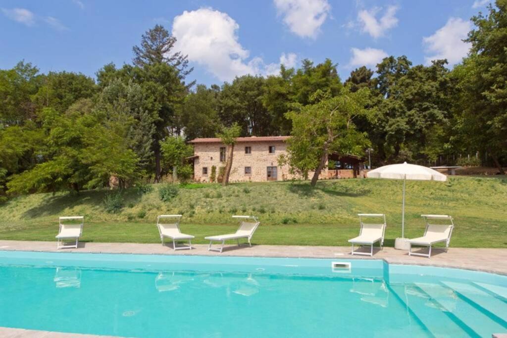 Poppi Villa | VILLA LIZ Tuscany, private pool, hot tub, property fenced, pets allowed