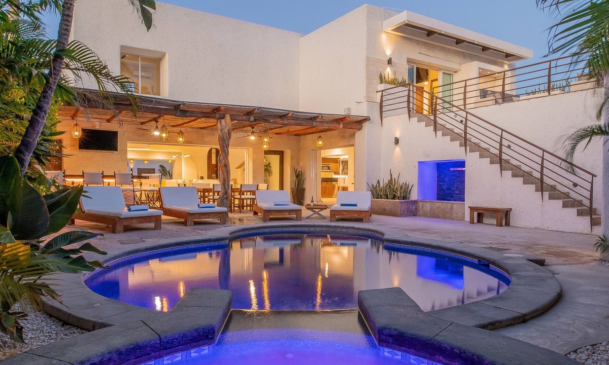 Pedregal Villa | Villa Luna Nueva - Concierge and Maid Service included