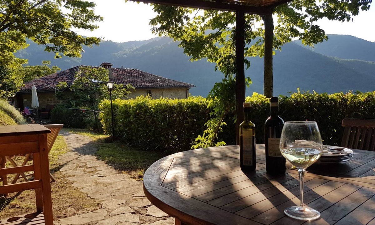 Londa House | Villa + pool near Florence. La Casaccia . Sleeps 6+ 1 baby. Peace and views