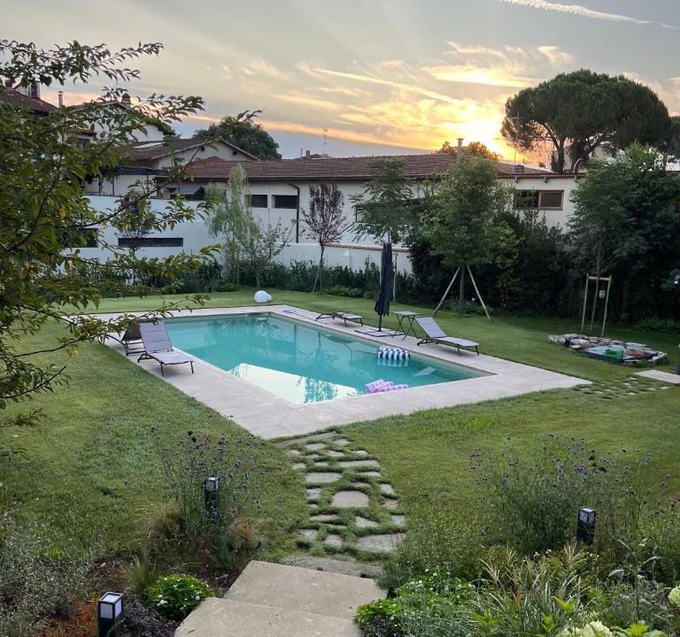 Lastra a Signa Apartment | Villa Taccetti - Appartamento "La Torretta" in Villa del Settecento con piscina
