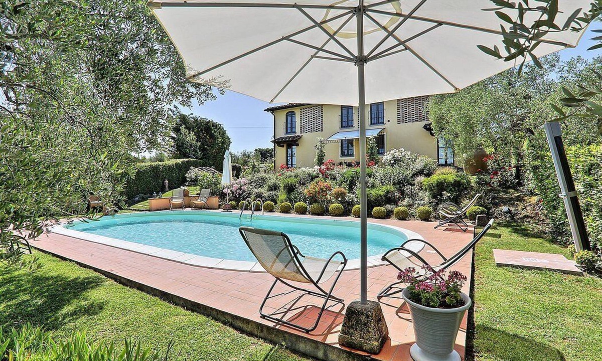 Castelfiorentino Villa | Villa Tessa: A splendid two-story villa with the strong charachter which derives from it actually being a converted barn house, with Free WI-FI.