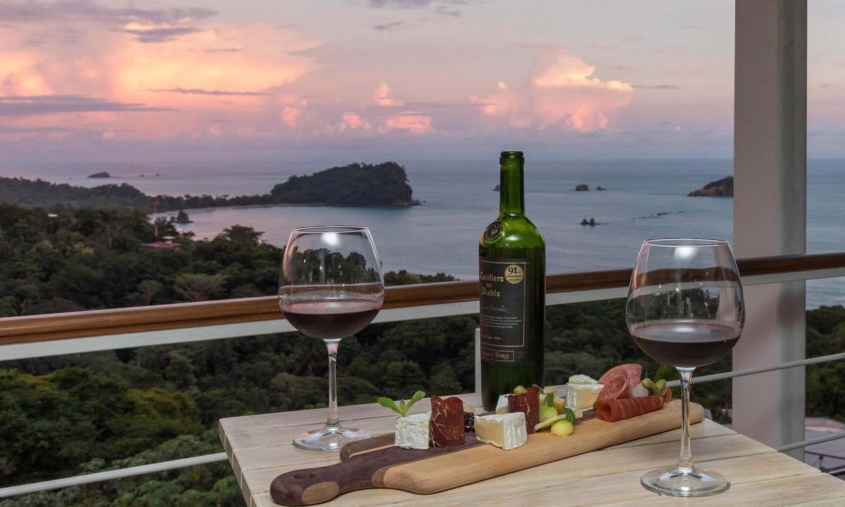 Manuel Antonio Villa | Villa Tortuga: Ocean Views Chef Included, Daily Housekeeping & Concierge Service