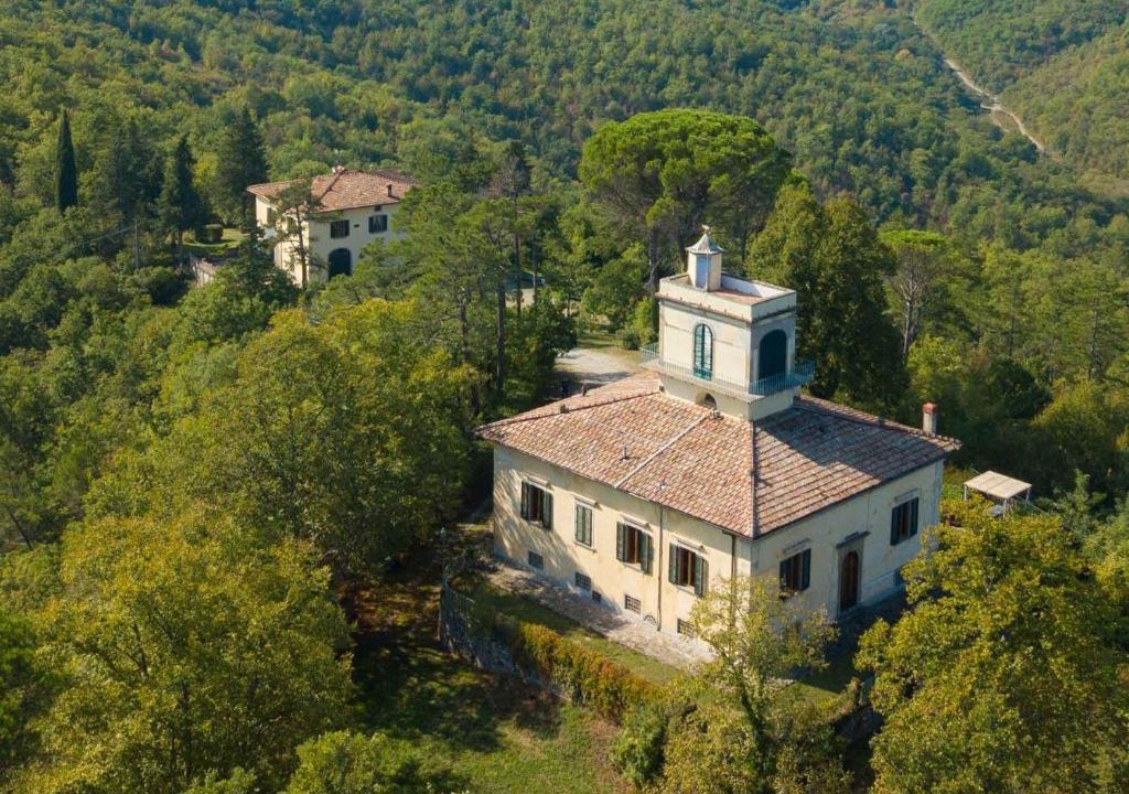 Borgo San Lorenzo Villa | Villa Votanidi by VacaVilla