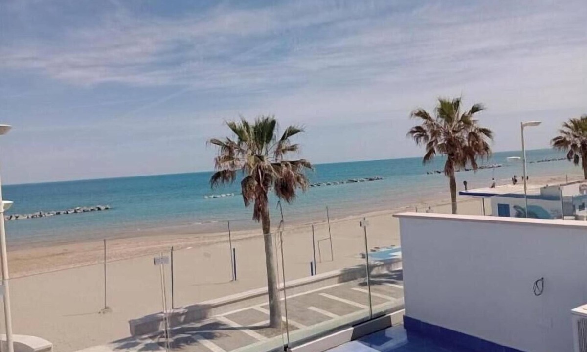 Termoli Apartment | Viola Sul Mare Apartment - Panoramic Terrace on the Sea and Borgo Antico in Termoli