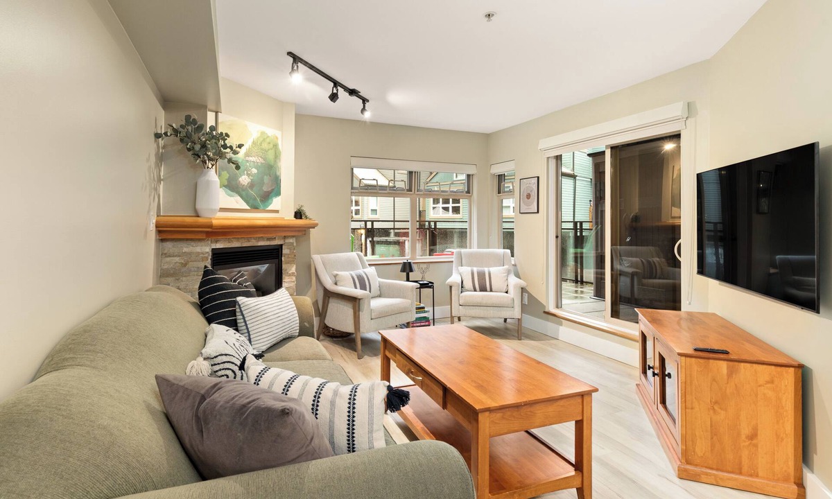 Whistler Creekside Condo | Walk to Creekside Gondola – Cozy 1BR Condo w/Patio, Pool & Hot Tub Access
