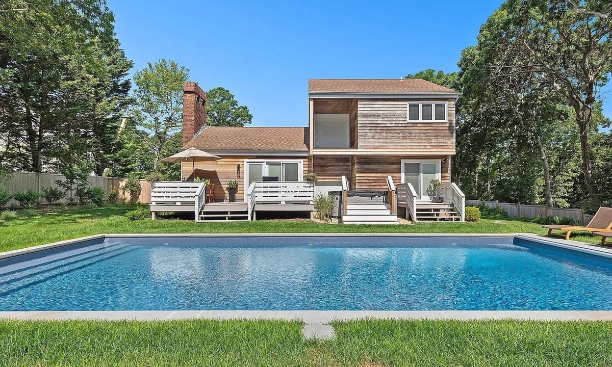Lion Head Beach House | Walk to private beach & unwind in a heated pool + spa at this beautiful retreat!