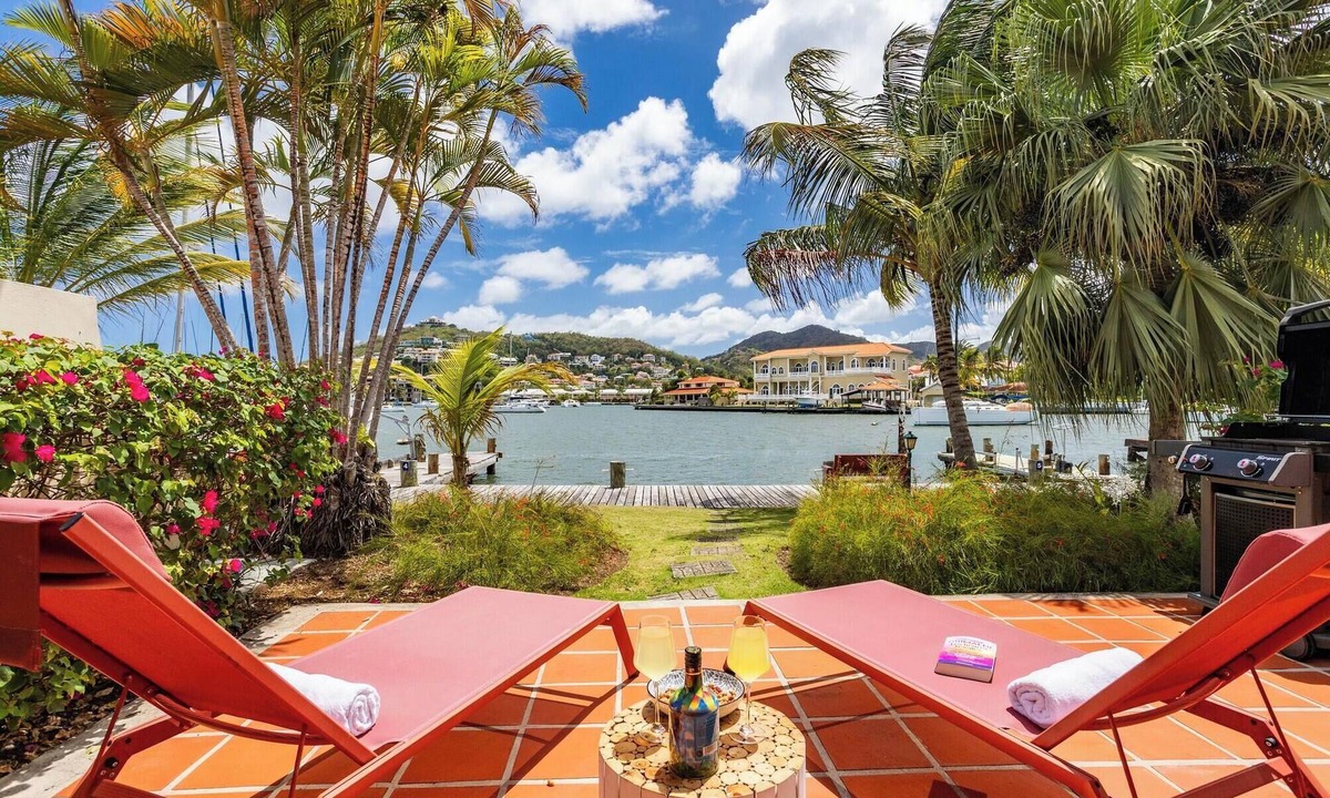 Rodney Bay Condo | Waterfront condo walking distance to beach and restaurants