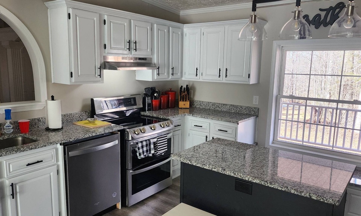 Lexington House | Welcome to Sandy Creek Sanctuary! Your secluded private getaway for relaxation!