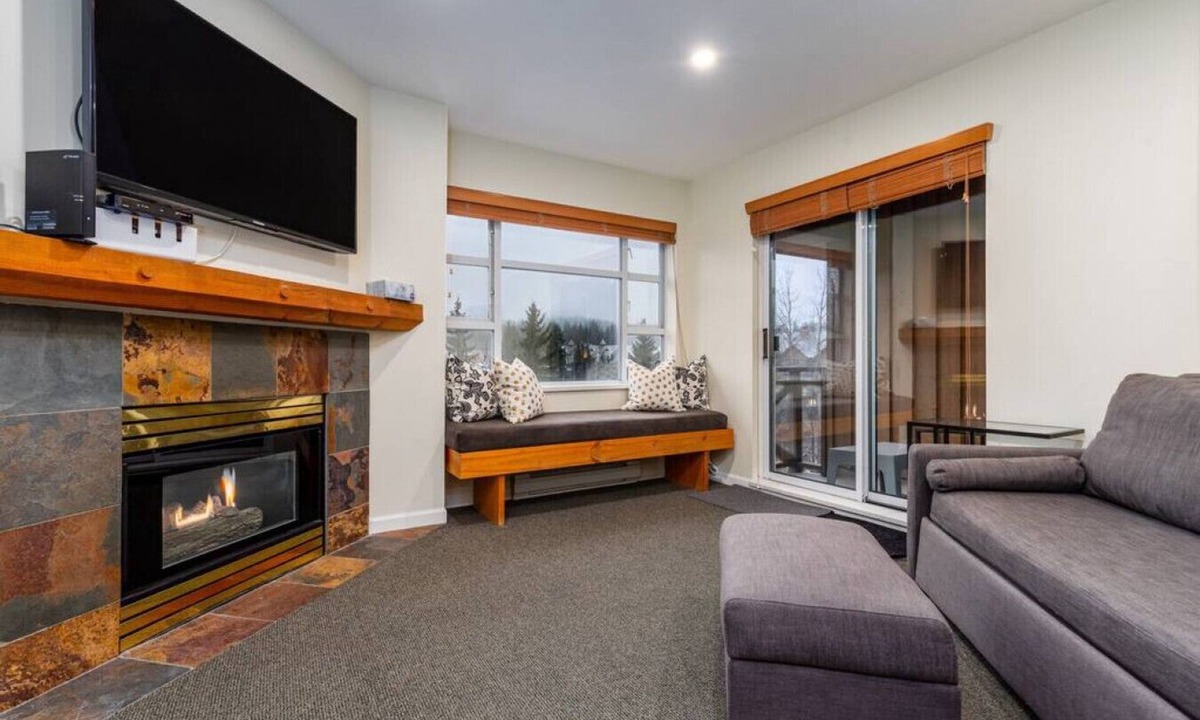 Village North Condo | Whistler Village 1BR: Sleeps 4,Walk to Everything & Free Parking!