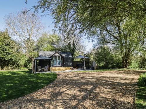 Thorpe House | Willow Lodge At Bridge Lake Farm & Fishery