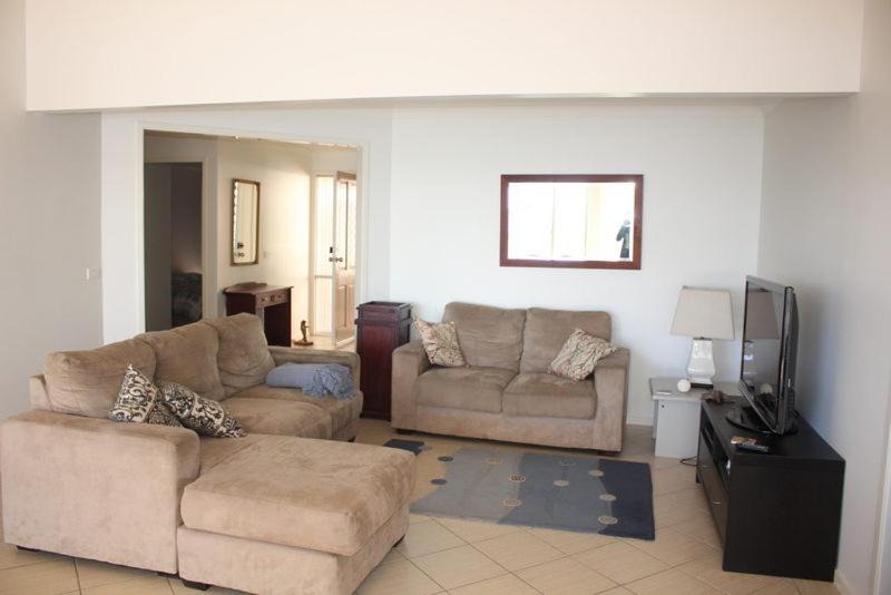Denhams Beach Apartment | Windarra on Denham's