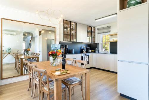 Stellenbosch Cabin | Winelands Golf Lodges 27