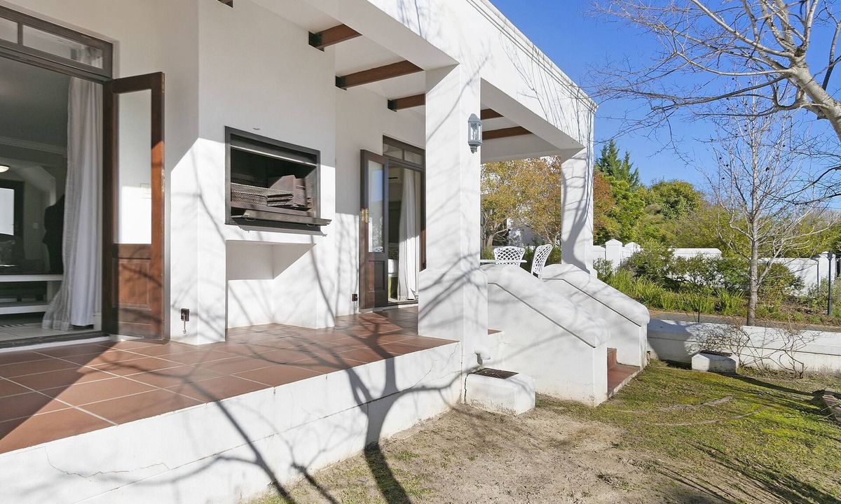 Stellenbosch Villa | Winelands Golf Lodges 15