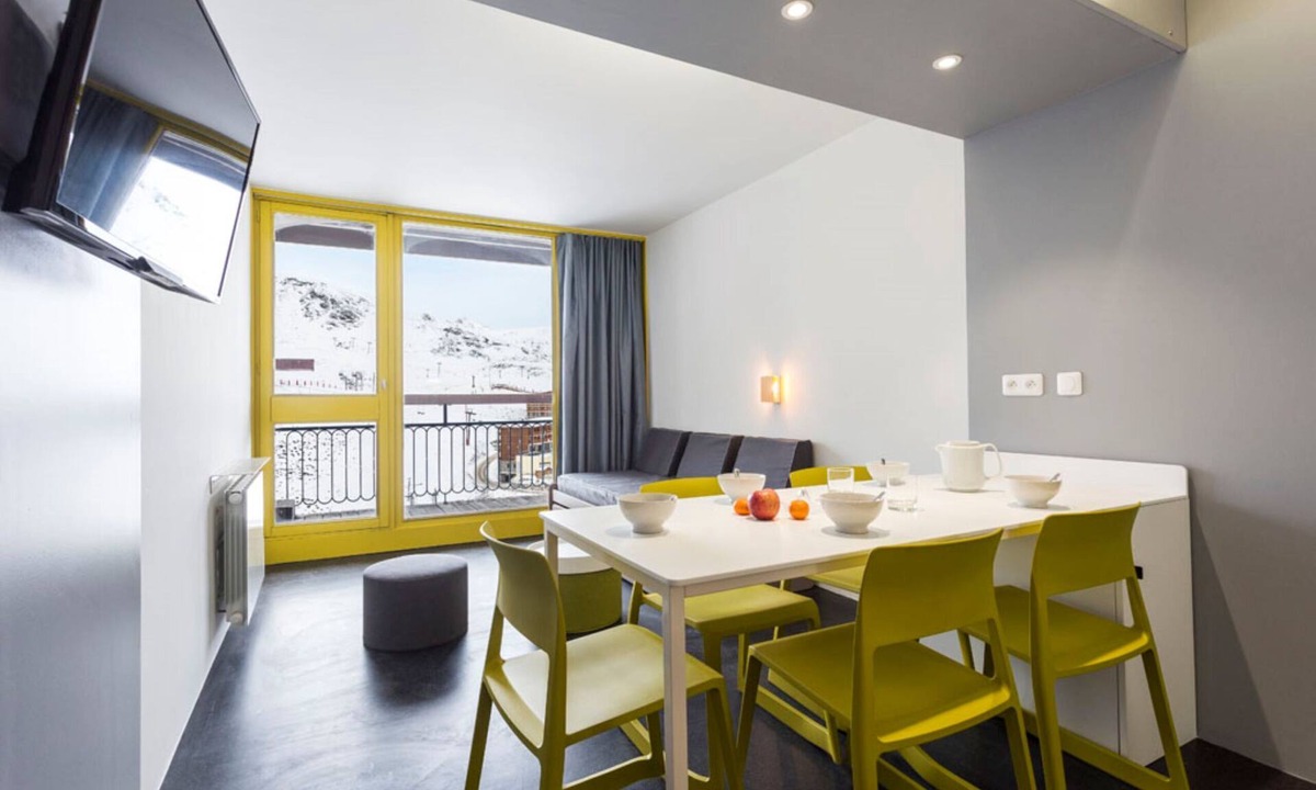 Arc-1950 Apartment | Wonderful Mountain View with Balcony 638