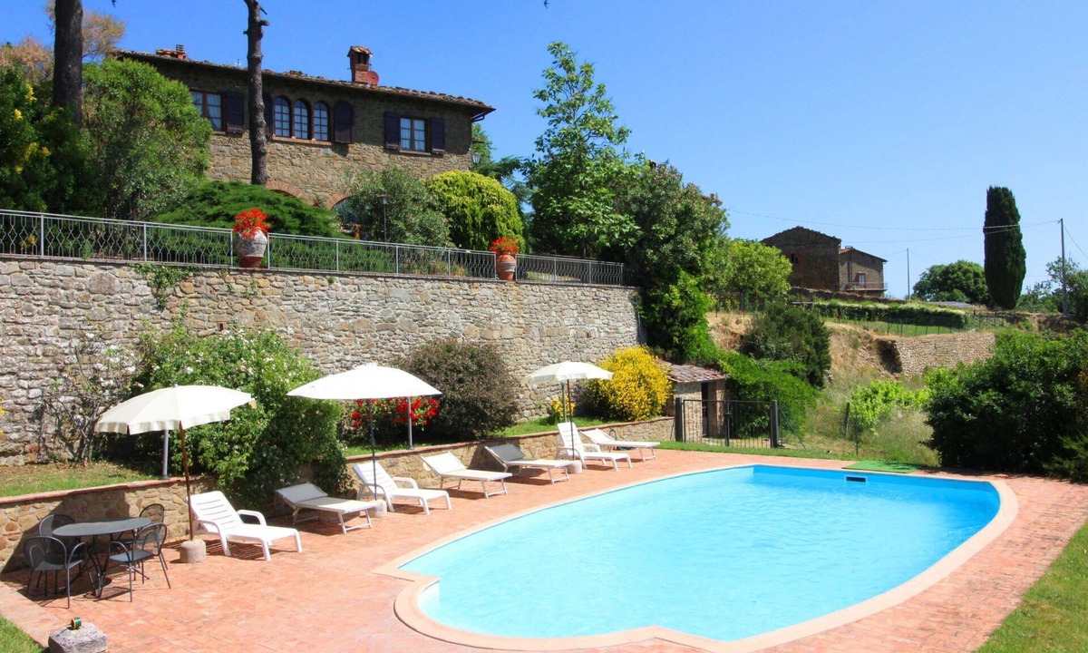 Monte San Savino Villa | Wonderful private villa for 10 guests with private pool, WIFI, TV, pets allowed and parking