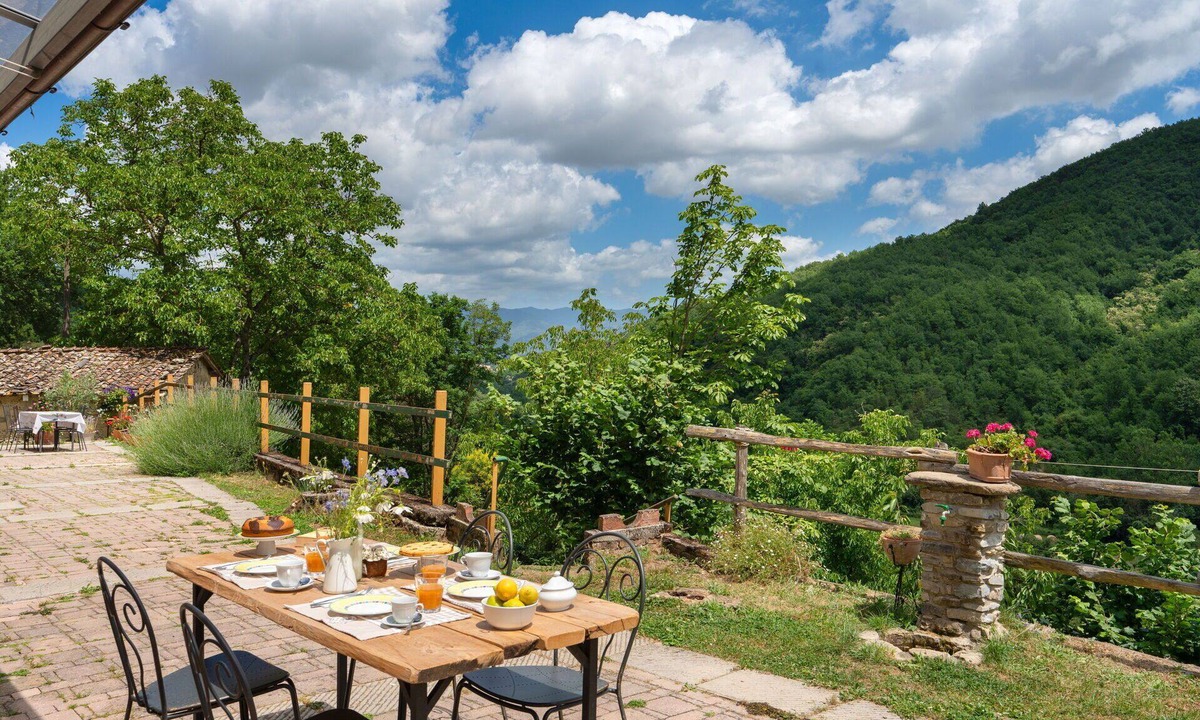 Borgo San Lorenzo Villa | Wonderful villa for 6 people with WIFI, private pool, TV and panoramic view, close to Florence