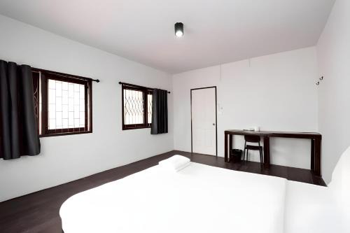 Wat Bowon Niwet Apartment | XX Mitr Inn Khaosan - มิตร อินน์ ข้าวสาร 2