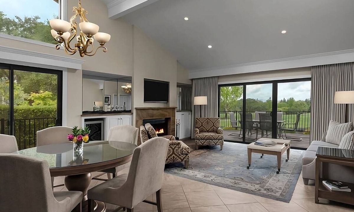 Napa Hotel | Your Best Napa Vacay Yet! Outdoor Pool & Golf Course, Close to Darioush Winery!