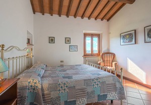 300 m² Apartment ∙ 5 bedrooms ∙ 12 guests