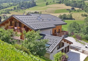 Apartment 6 people with pool and WiFi at the foot of the slopes