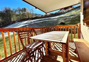 Apartment 6 people with pool and WiFi at the foot of the slopes