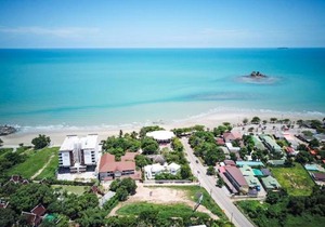 Beachfront Escape Studio E265