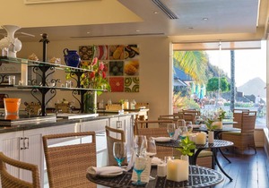 Cap Estate Villa Sleeps 4 with Pool and Air Con