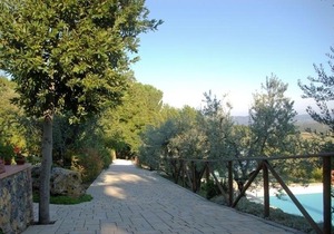 Castel San Gimignano Apartment Sleeps 6