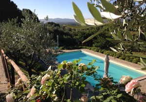 Castel San Gimignano Apartment Sleeps 5