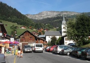 Chalet cosy pour 2-3 pers. avec jardin au cœur du village, à 5 min du ski et proche des commerces - FR-1-342-274