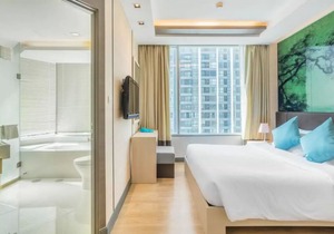 Charming Sky Bay Suite near BTS Phrakanong 简约迷人房近轻轨站 U1