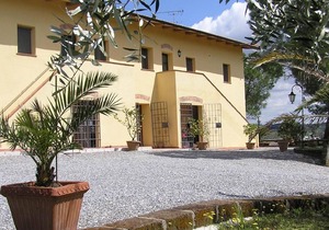 Holiday apartment Lari for 1 - 4 persons with 1 bedroom - Farmhouse