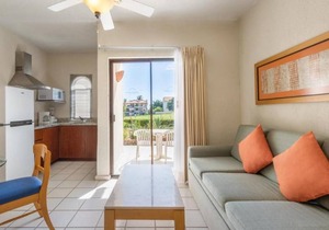 Hotel ∙ Stunning 1BR Junior Suite Steps to Punta Sur Golf Course