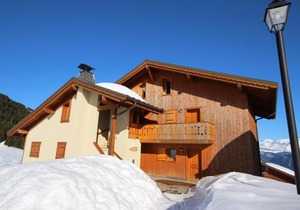 Magnifique T4 Mezzanine avec Parking et Animaux Acceptés - FR-1-293-64