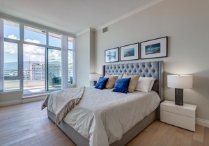 Penthouse Waterfront North Vancouver 3 Bedroom with Views, 4000 sq ft Patio