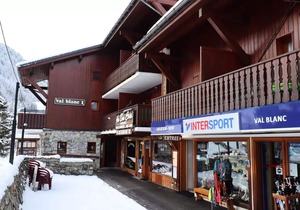 Residence Val Blanc 1 - Apartment for 5 people, south in the heart of the village, near ski lifts