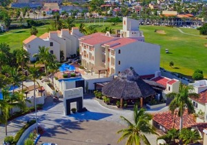Vibrant Suite Steps to Punta Sur Golf Course