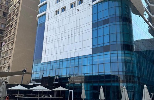 Maadi Apartment | شقة فندقية فاخرة من ثلاث غرف نوم بإطلالة على نهر النيل