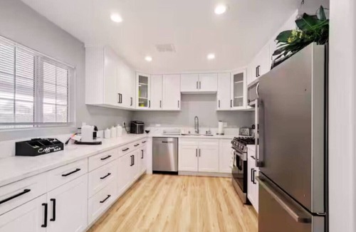 Winnetka House | ৎ୭Glamour Home ৎ୭ Pool Games Jacuzzi & more