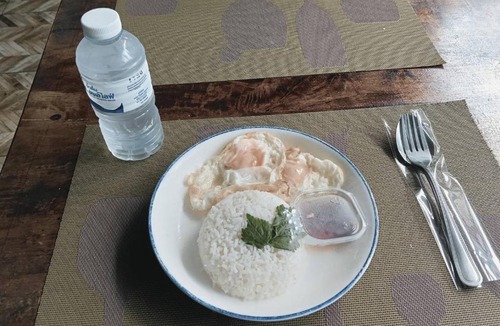 Sila Hotel | คาเฟ่ เดอ แจ่วบอง รูมแอนด์เซอร์วิส