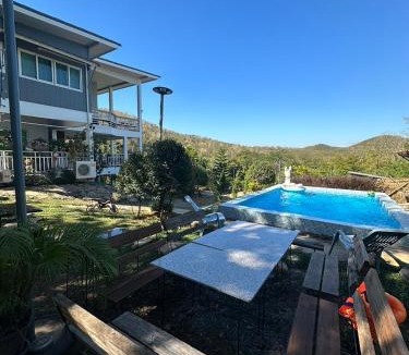 Pak Chong Villa | บ้านบนภู ปากช่อง พลูวิลล่า - with a housekeeper