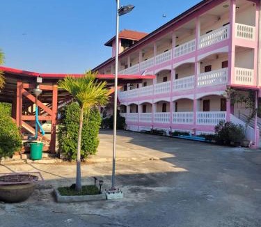 Khao Sam Yot Hotel | ลพบุรีทาวน์ Lopburi Town