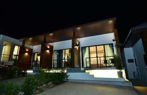 Khaem Son House | เขาค้อคริสตัลวิว,Khao kho Crystal View