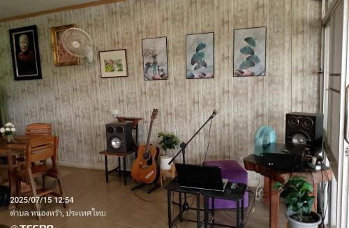 Kumphawapi Resort | เคียงนารีสอร์ทคาเฟ่