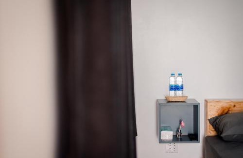 U Thong Hotel | โรงแรมซุนเซนโฮมแอนด์คาเฟ่
