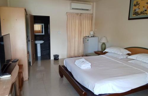 Kaeng Khlo Hotel | โรงแรมไทยงามพาเลซ (Thai Ngam Palace Hotel)